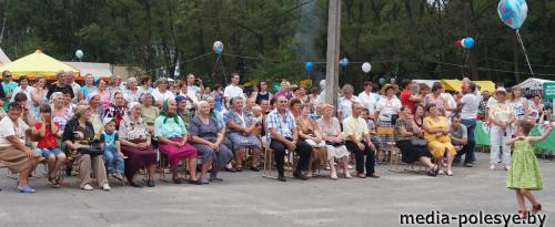 Свята “Лунінецкія клубніцы” прайшло ў Дварцы