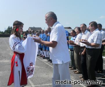 На соревнованиях в Сарнах футбольная команда ветеранов Столинского района взяла бронзу
