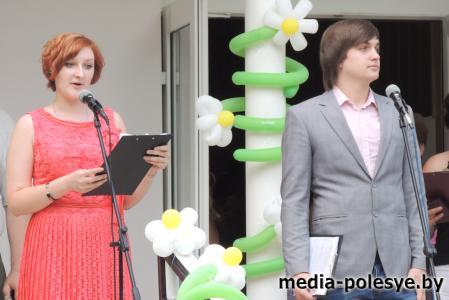 Дипломы выпускникам вручают в эти дни в Столинском аграрно-экономическом колледже