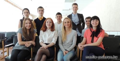 «Демоны», или Весёлые и находчивые отличники «Демоны», или Весёлые и находчивые отличники