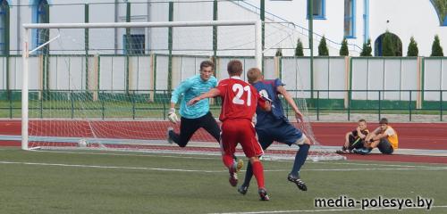 Уверенная победа в домашней игре «Гранита» над командой «Лида»