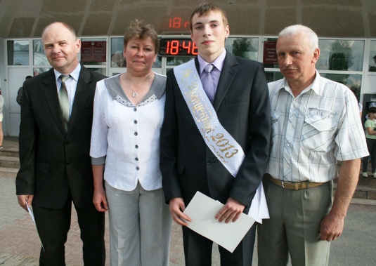 В добрый путь, выпускники! У вас всё получится! (+фото)