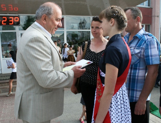 В добрый путь, выпускники! У вас всё получится! (+фото)