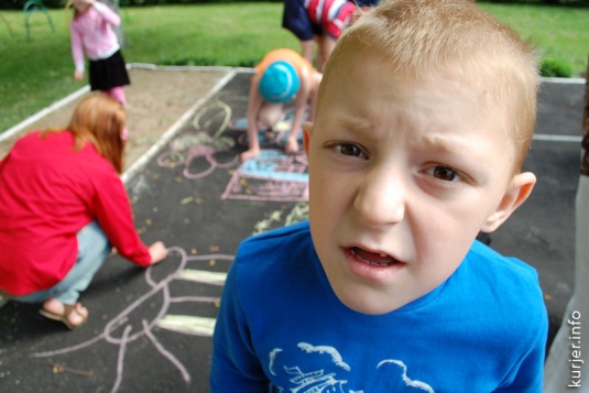 Дарили улыбки, радость и одежду