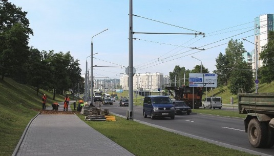 Начаты работы по строительству надземного пешеходного перехода на проспекте Клецкова в Гродно