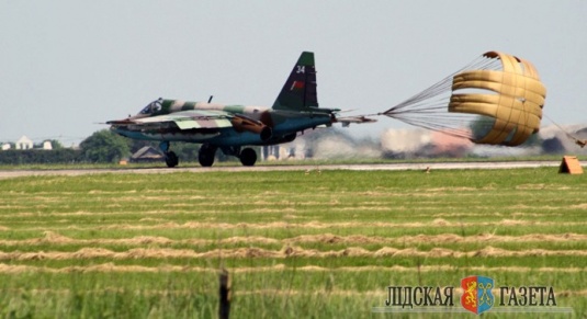 Лидские летчики начали подготовку к праздничному параду