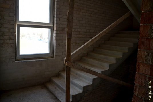 Большие стройки Слуцка. Здание стадиона: внутри, снаружи и в корне