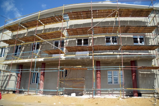 Большие стройки Слуцка. Здание стадиона: внутри, снаружи и в корне