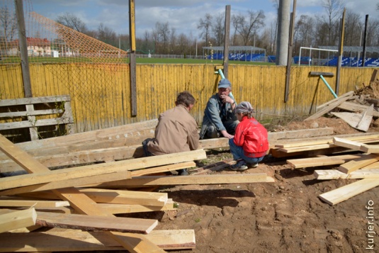 Большие стройки Слуцка. Здание стадиона: внутри, снаружи и в корне