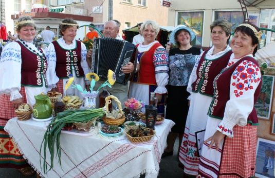 Народнай музыцы далей іскрыцца, славячы цымбальную сталіцу (+фота)