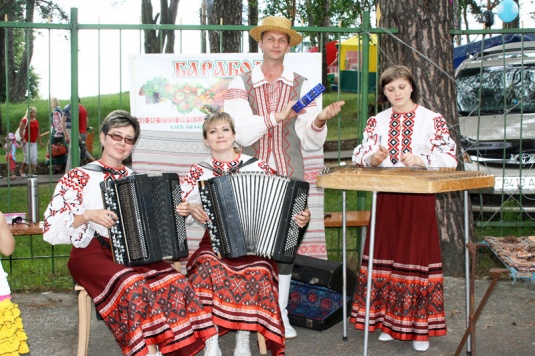 Народнай музыцы далей іскрыцца, славячы цымбальную сталіцу (+фота)