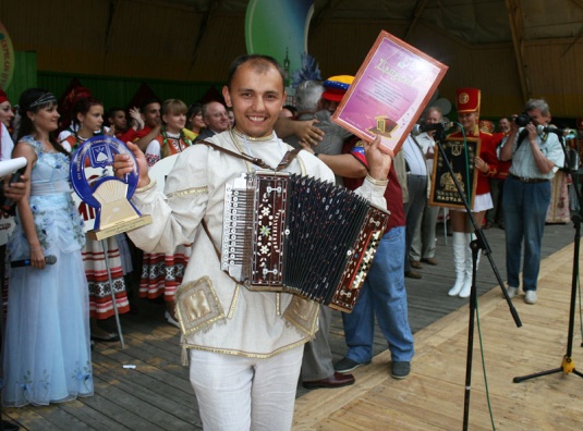 Народнай музыцы далей іскрыцца, славячы цымбальную сталіцу (+фота)