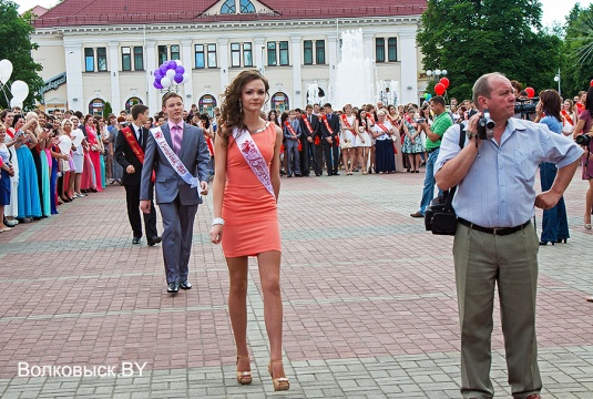 Волковыск проводил выпускников в большую жизнь