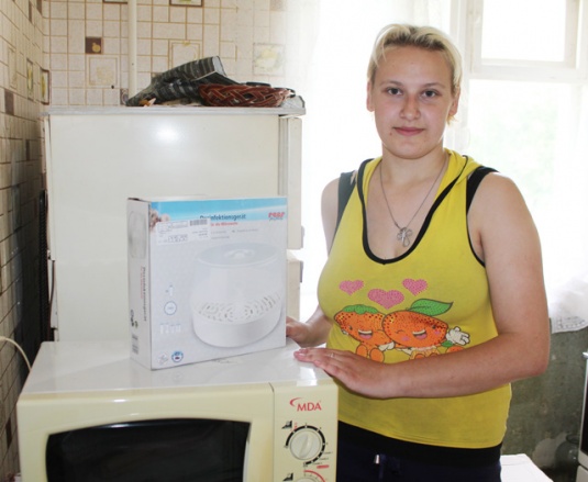 Помогают сиротам всем миром
