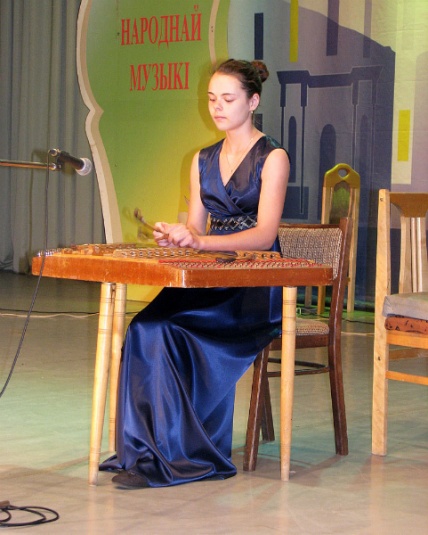 Баталии под скрипку, гармонь и цимбалы (+фото)