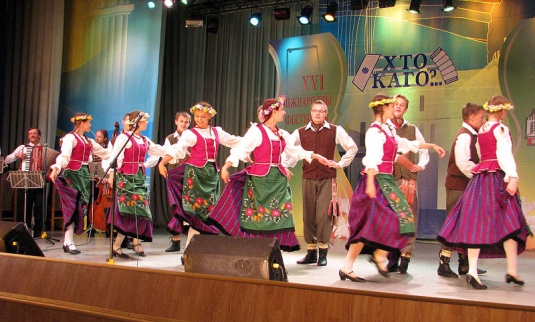 Баталии под скрипку, гармонь и цимбалы (+фото)