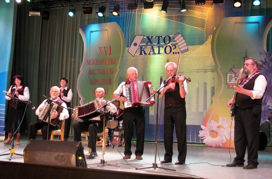 Баталии под скрипку, гармонь и цимбалы (+фото)