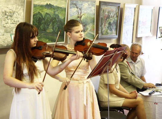 Дом ремёсел собрал поклонников фотографии, искусства и литературы (+фото)