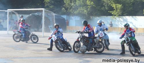 Лунинецкие мотоболисты уступили сборной Беларуси с минимальным счётом