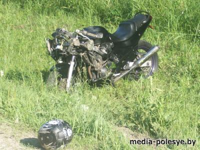 Под Лунинцем байкер-бесправник травмировал троих несовершеннолетних велосипедистов