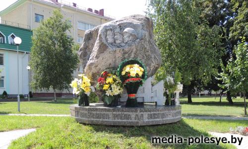 На площадь в Столине пришёл лишь один ветеран На площадь в Столине пришёл лишь один ветеран
