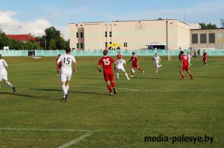 ФК «Гранит» имел все шансы победить «Городею», но вышел на ничью ФК «Гранит» имел все шансы победить «Городею», но вышел на ничью