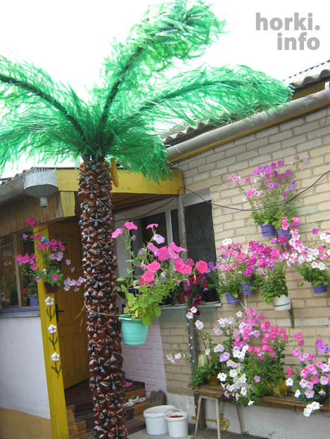 Леонид Исаков из Горок создал своими руками двор мечты