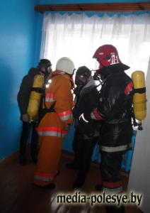 4 спасателя Столинского РОЧС приняли присягу в День пожарной службы