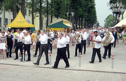 Горкі. Дзень горада: ад шэсця да салюту. Фотаздымкі