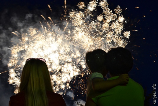 День Независимости-2013 в Слуцке. Про салют