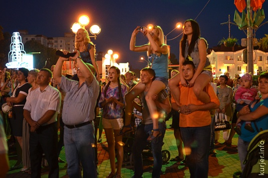 День Независимости-2013 в Слуцке. Про салют