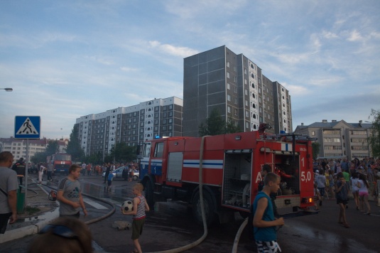 Мозырский фотограф сделал большой репортаж с пожара на Мозырском рынке (фото)