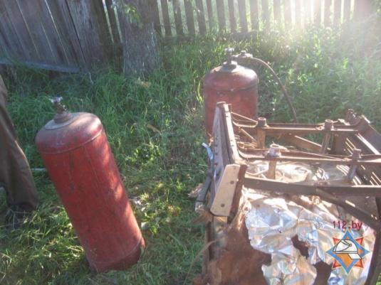 Житель Калинковичского района погиб при взрыве собственного дома (фото, видео)