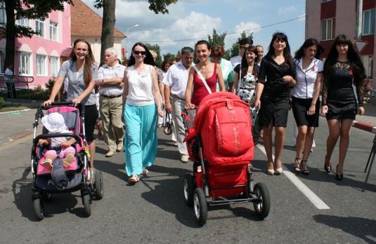 В Поставах отметили главный государственный праздник — День Независимоcти (+фото)