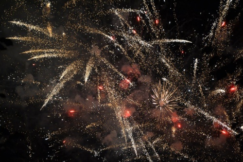 Фото-экспансия. Слуцкий леший, красивый салют и загар на «Строителях»