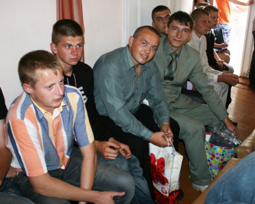 Вступая во взрослую жизнь. В Поставском профтехколледже прошёл выпускной (+фото)