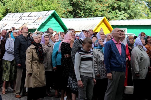В Гродно на храм установили купол высотой с трехэтажный дом