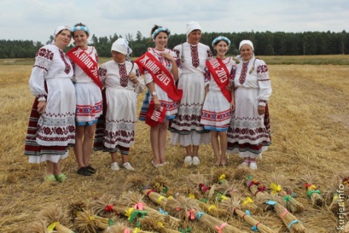 Под Строхово провели праздник «Зажынкі-2013»