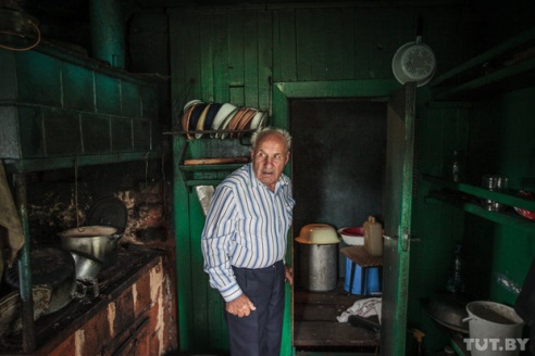 Жизнь приграничья. Дедушка-иностранец из-за большой любви живет в Беларуси, но за пенсией ездит в Литву