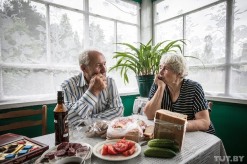 Жизнь приграничья. Дедушка-иностранец из-за большой любви живет в Беларуси, но за пенсией ездит в Литву