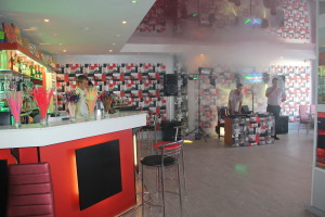 В Костюковичах открылся современный дискобар