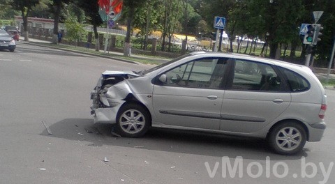 Авария возле детской стоматологической поликлиники