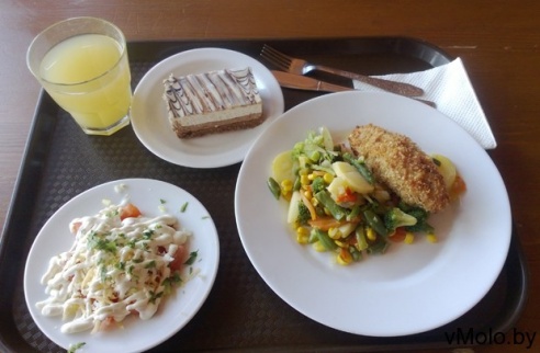 Где пообедать в Молодечно? Обед за 35 000 в компании алкоголика