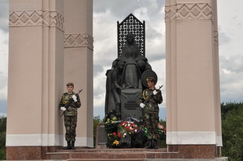 В Могилёве отмечают день ВДВ: вечер пятницы лучше провести дома (фото)