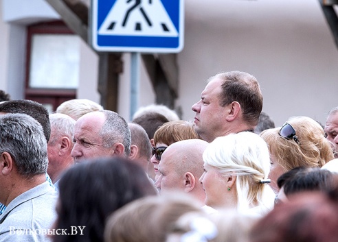 БМД заняла место в сквере Памяти воинов-интернационалистов (фото)