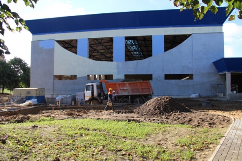 Строители обещают сдать ФОК к концу осени 2013 года