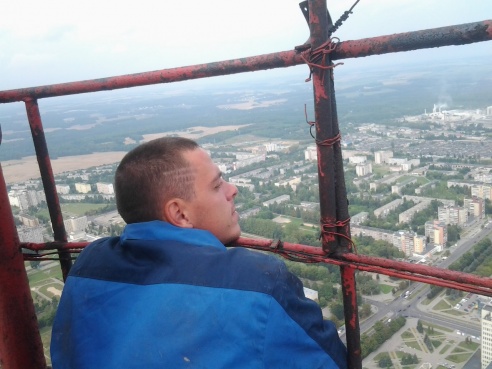 Фотофакт: начались работы по перекраске Гродненской телевышки