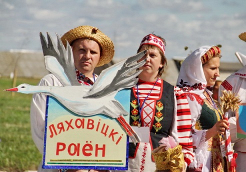 За титул "Властелин села" в Жемчужном боролись девять семей Брестчины