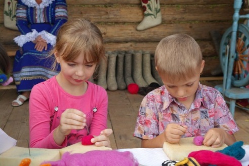 На “Дрыбінскіх таржках” гуляли даже немцы и австрийцы