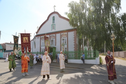Крестный ход к месту, где будет возведён Преображенский храм